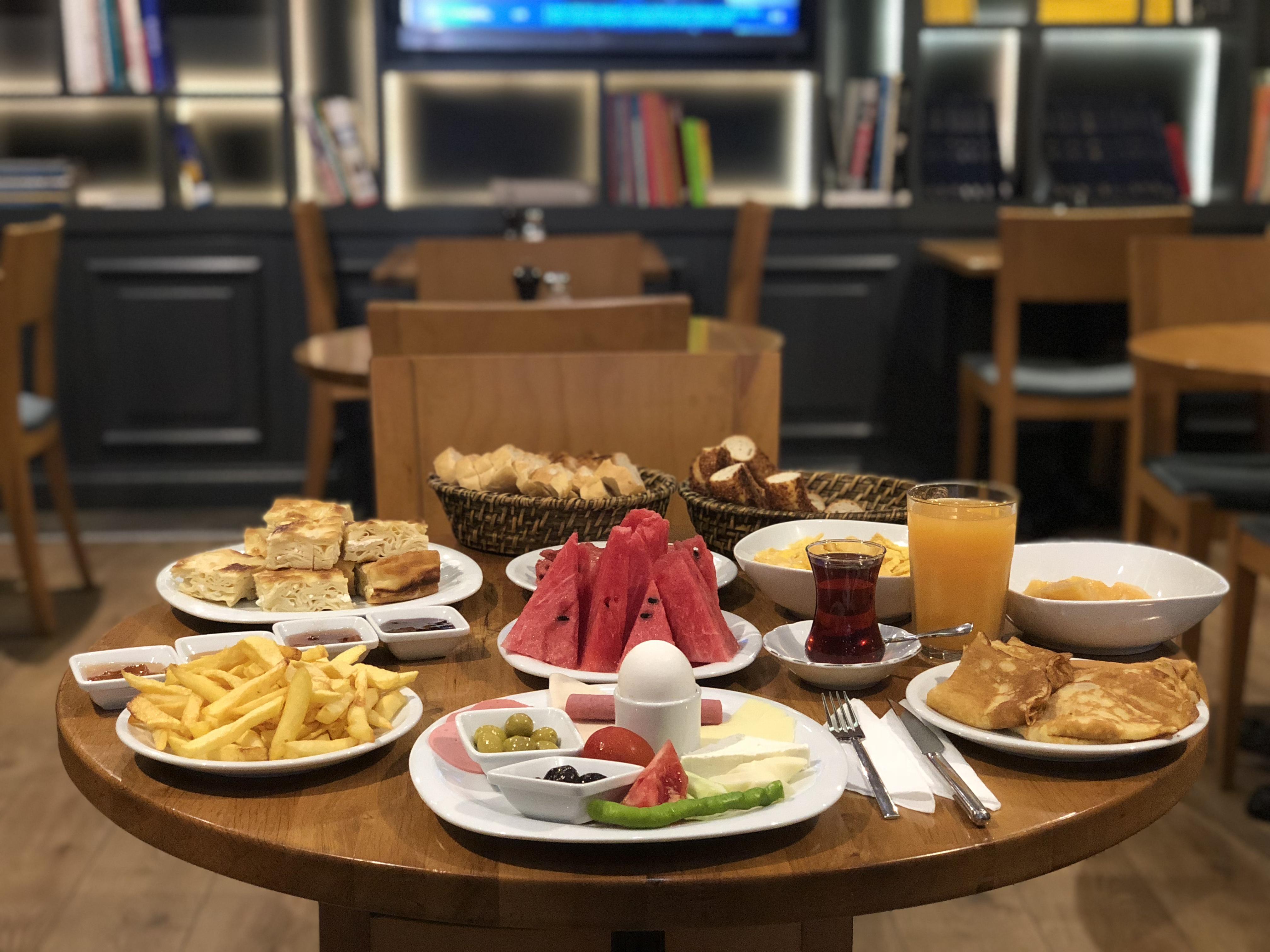Aston Hotel Taksim Istanbul Bagian luar foto