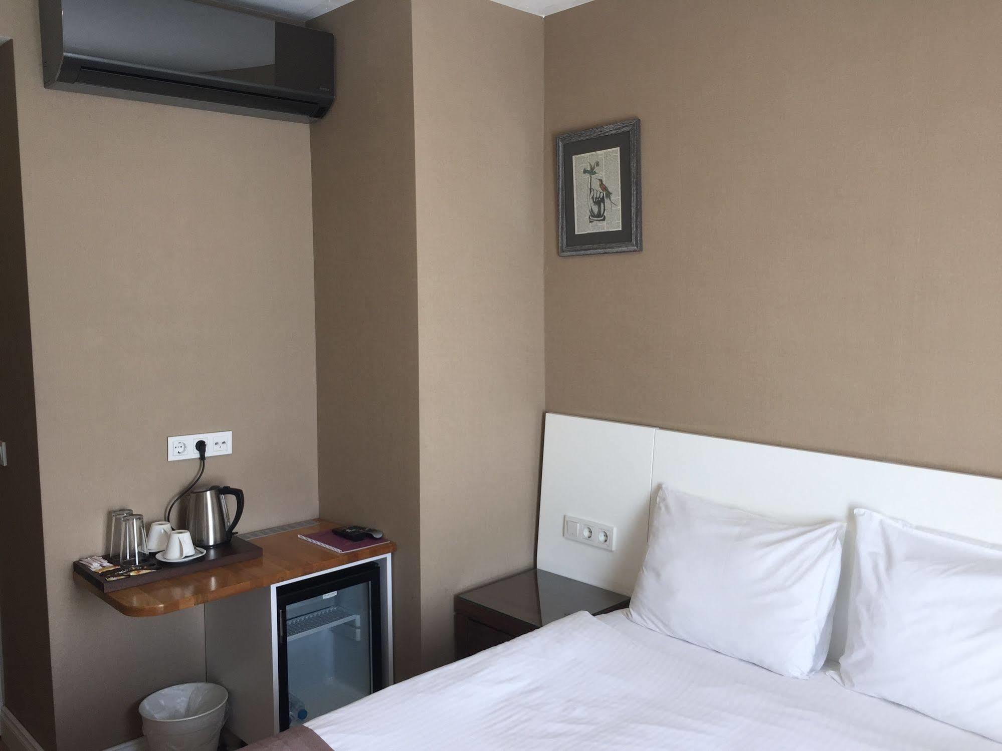 Aston Hotel Taksim Istanbul Bagian luar foto