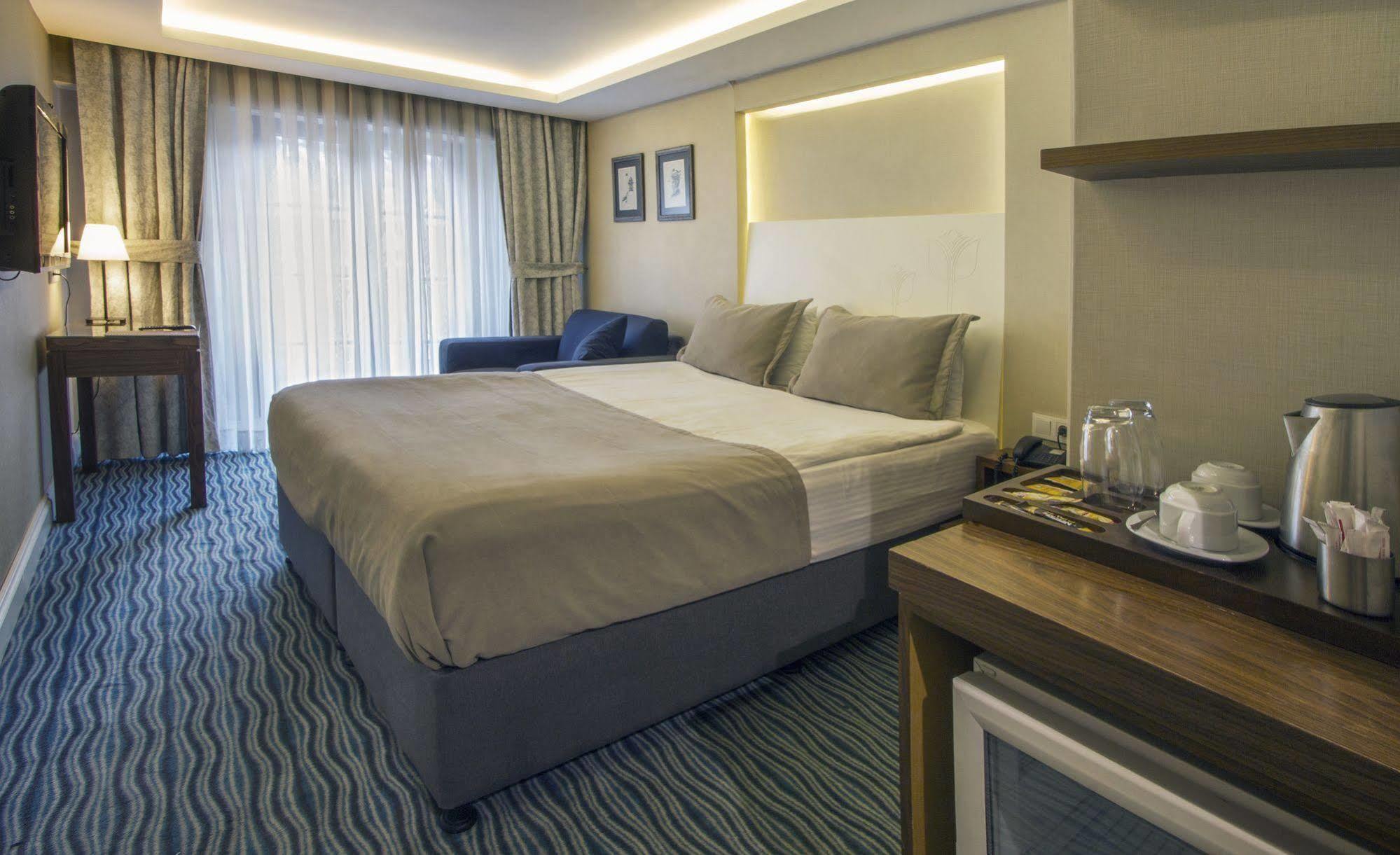 Aston Hotel Taksim Istanbul Bagian luar foto
